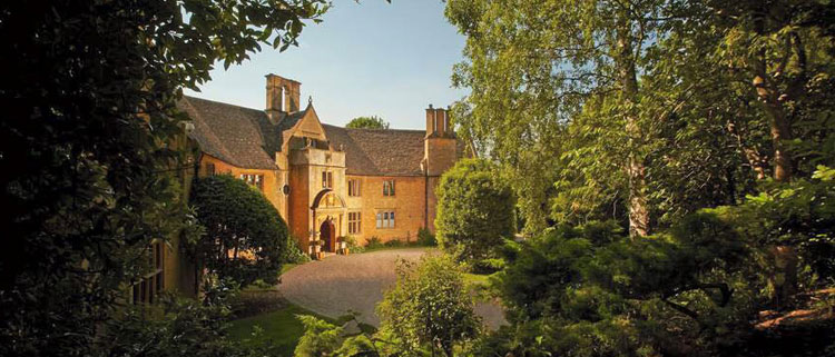 Foxhill Manor, Broadway